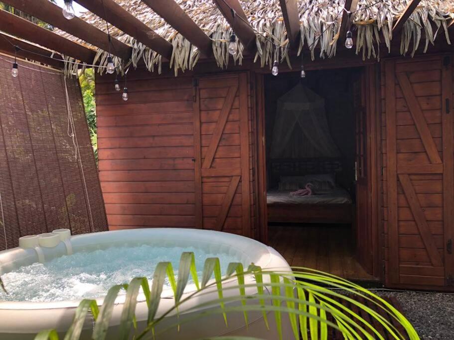 Eden Chalet, Spa Privatif Les Abymes Εξωτερικό φωτογραφία